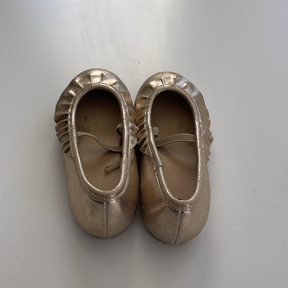 Harper Canyon Gold Mary Jane’s - Picture 3 of 6